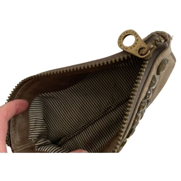 Vintage MARC BY MARC JACOBS Distressed Leather Wristlet 9” X 5” - Picture 3 of 5